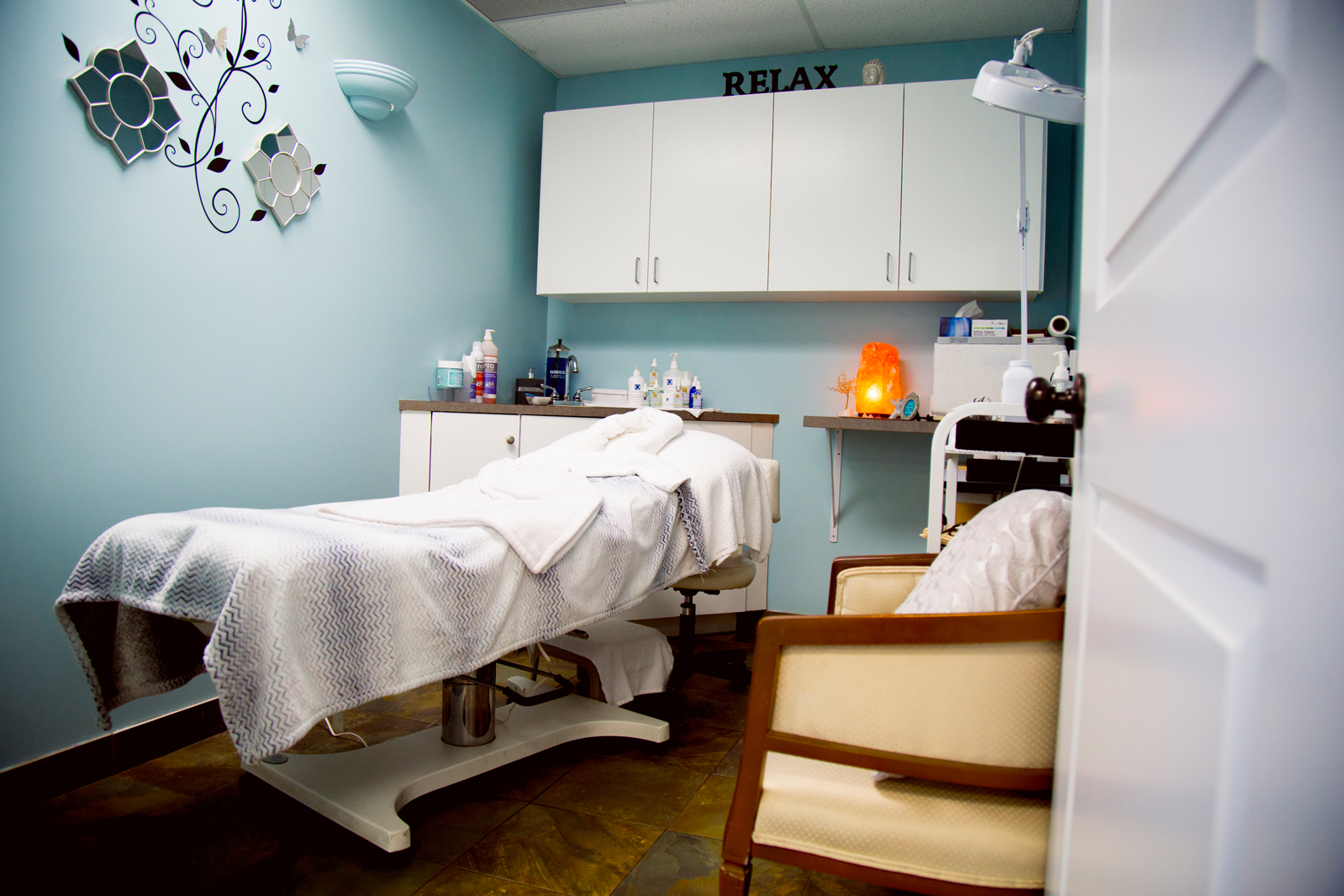 Esthetics room at Razor's Edge