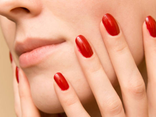 Nails at Razor's Edge